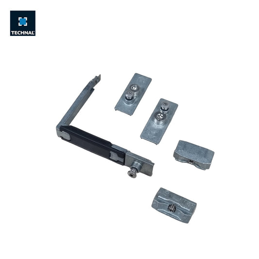 Detalle ángulo reenvío TECHNAL TFZ60034, ventana oscilobatiente Soleal FY